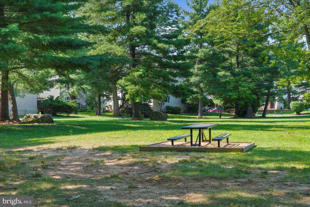 1905 DIANE CIRCLE