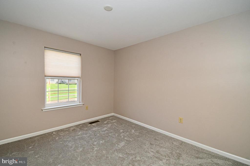 1055 BALLEY DRIVE