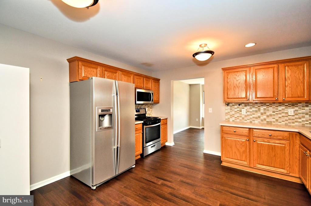 1055 BALLEY DRIVE