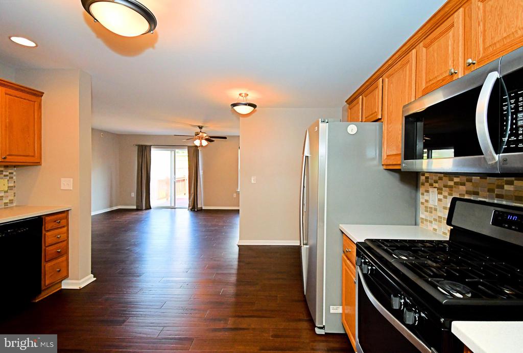 1055 BALLEY DRIVE