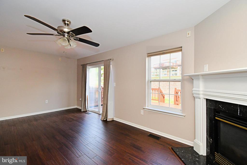1055 BALLEY DRIVE