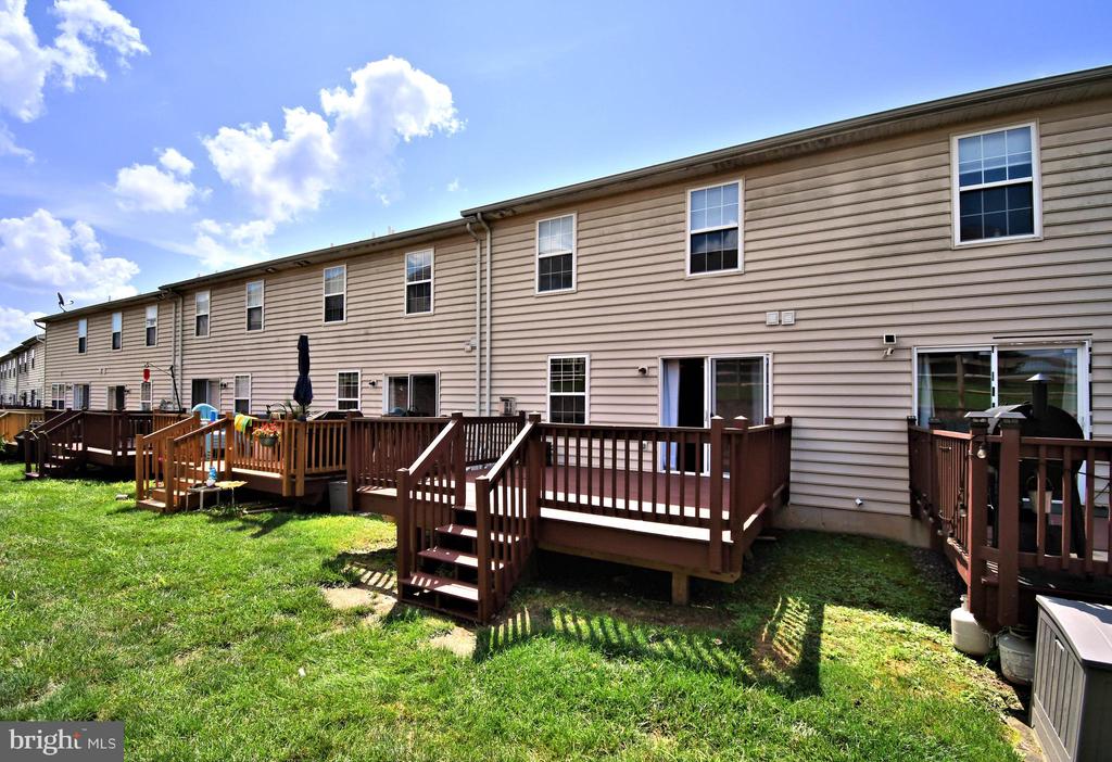 1055 BALLEY DRIVE