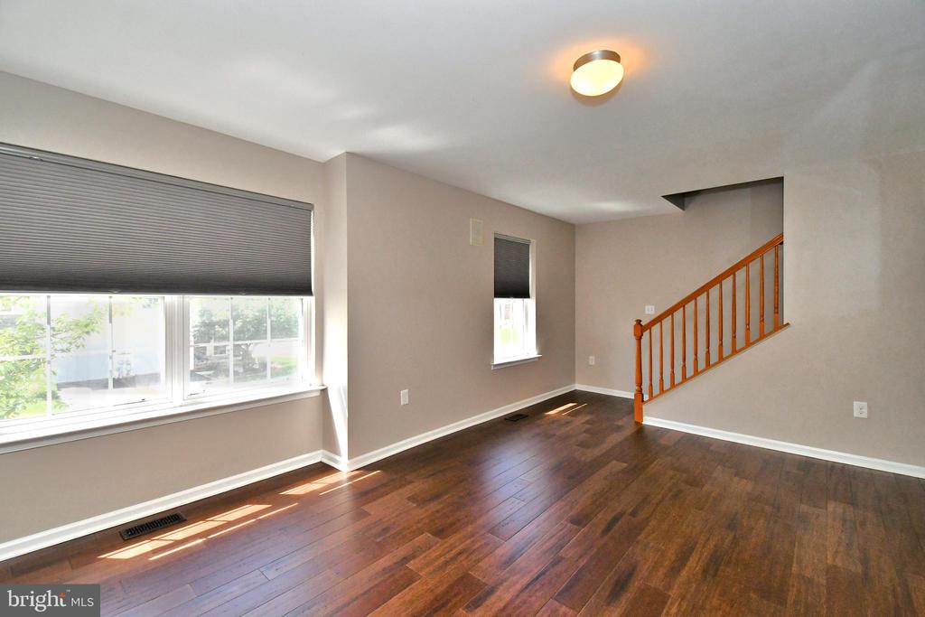 1055 BALLEY DRIVE