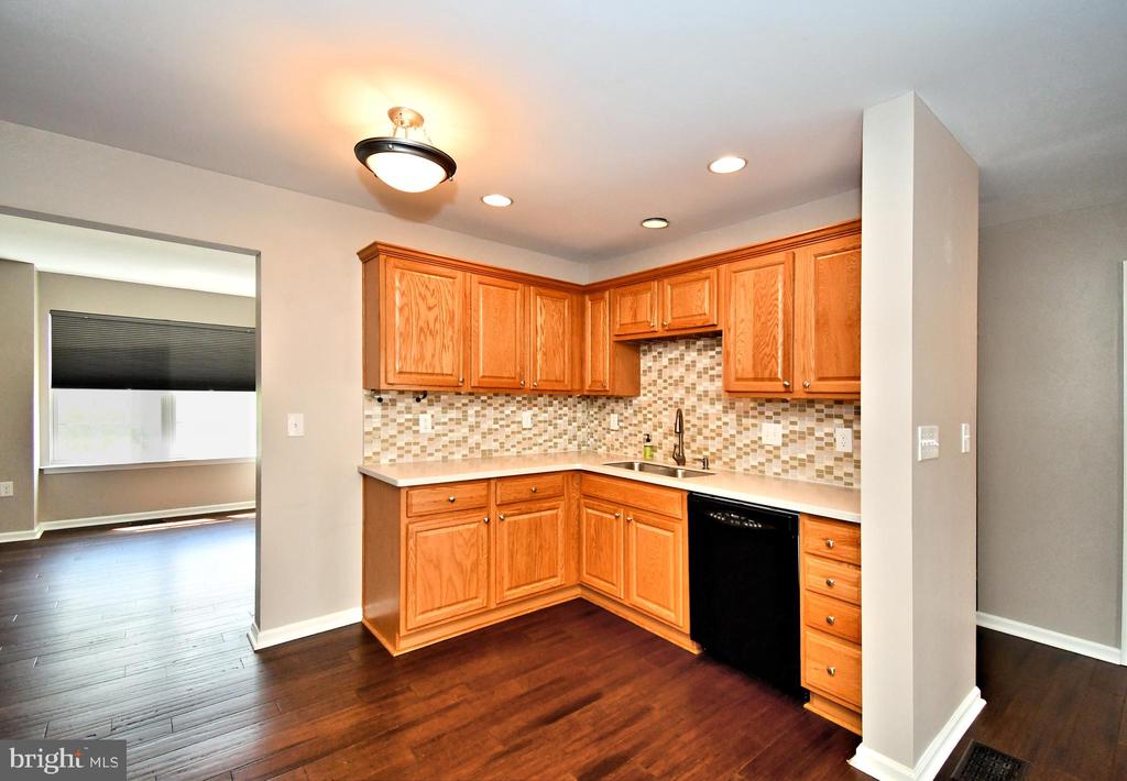 1055 BALLEY DRIVE