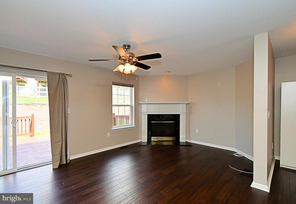 1055 BALLEY DRIVE