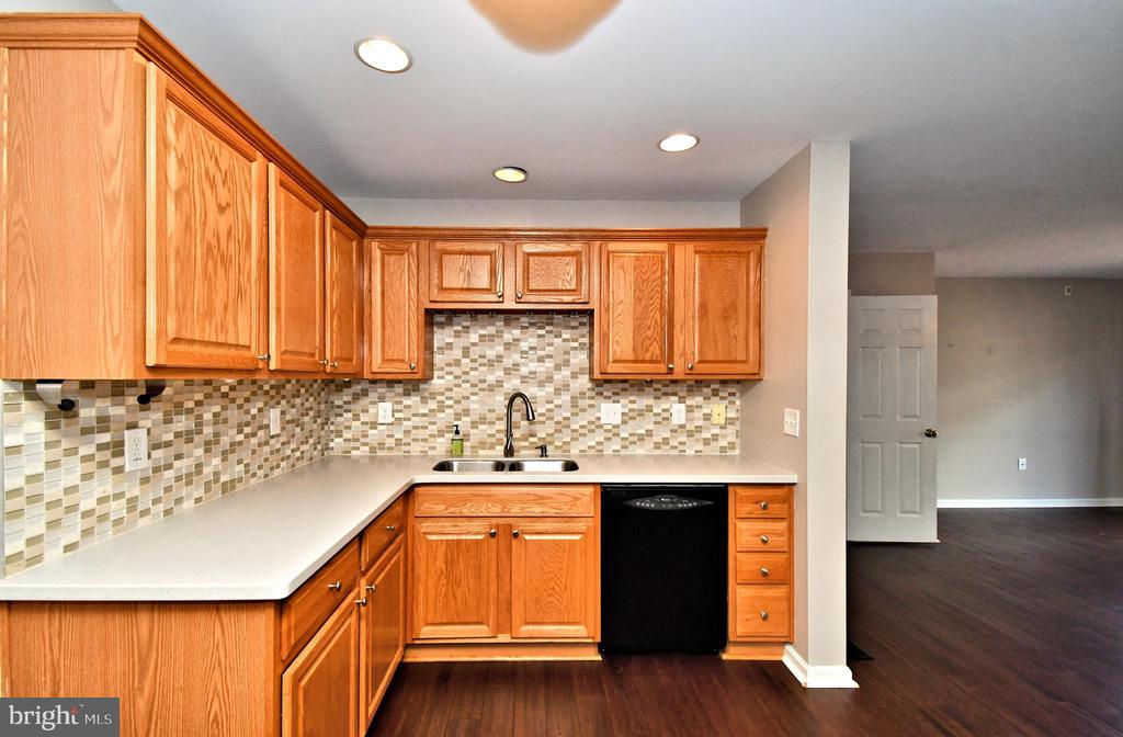 1055 BALLEY DRIVE