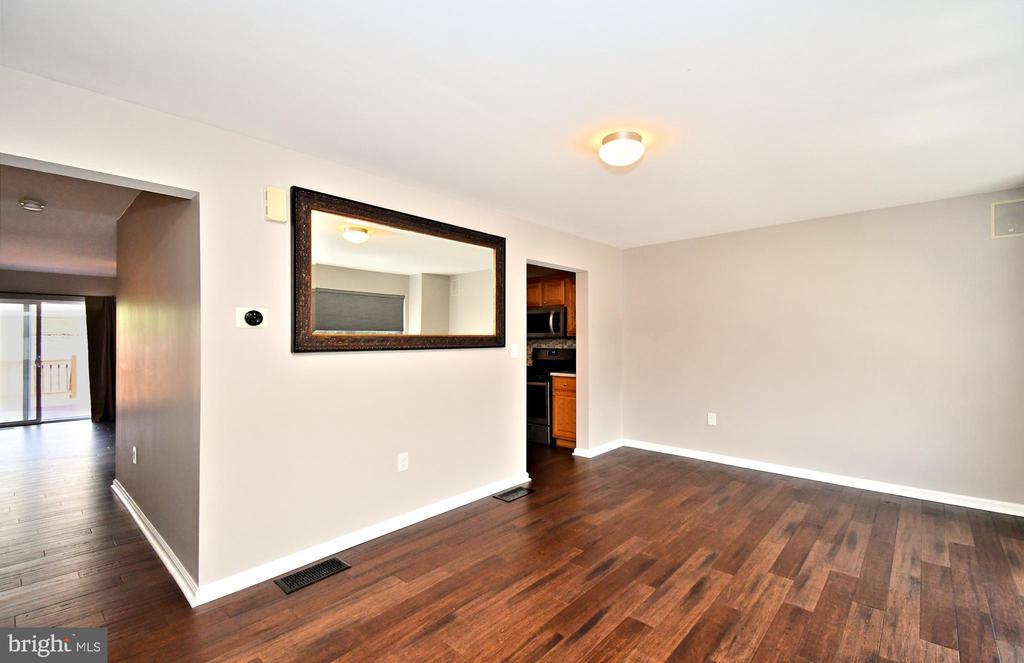 1055 BALLEY DRIVE