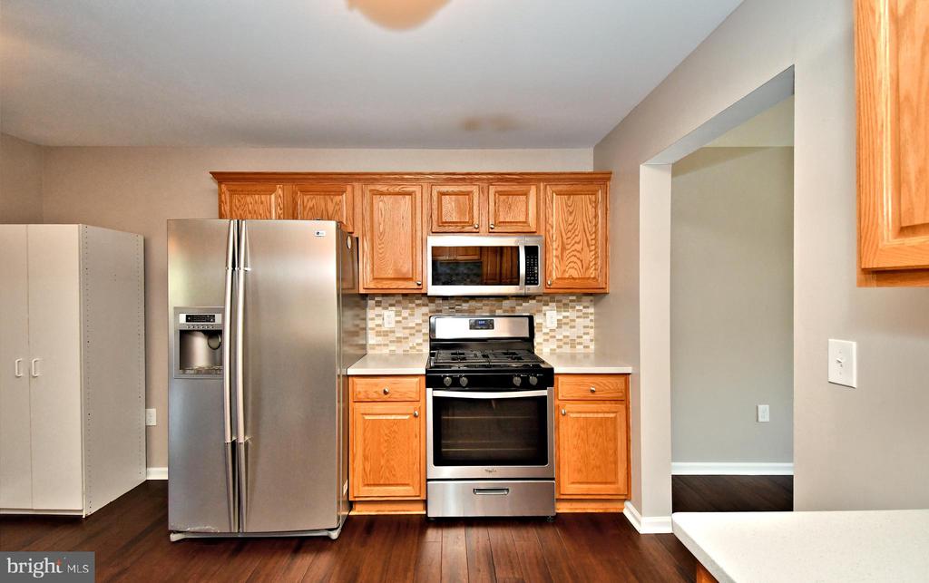 1055 BALLEY DRIVE