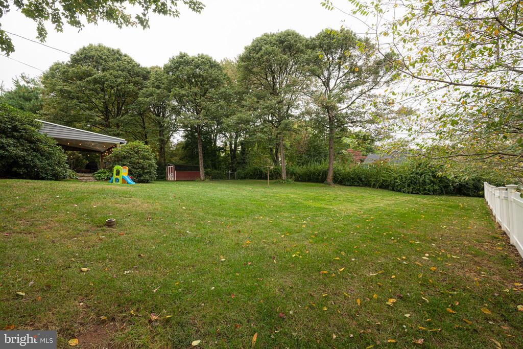 32 ROSSITER AVENUE