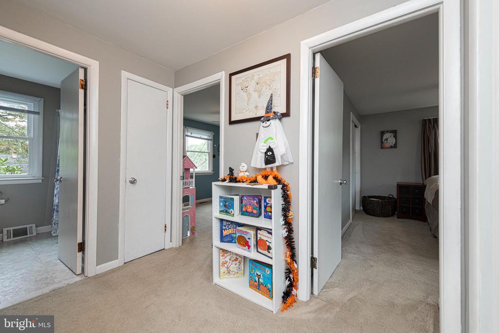 32 ROSSITER AVENUE