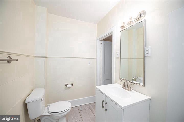 215 BRIDGE STREET UNIT B