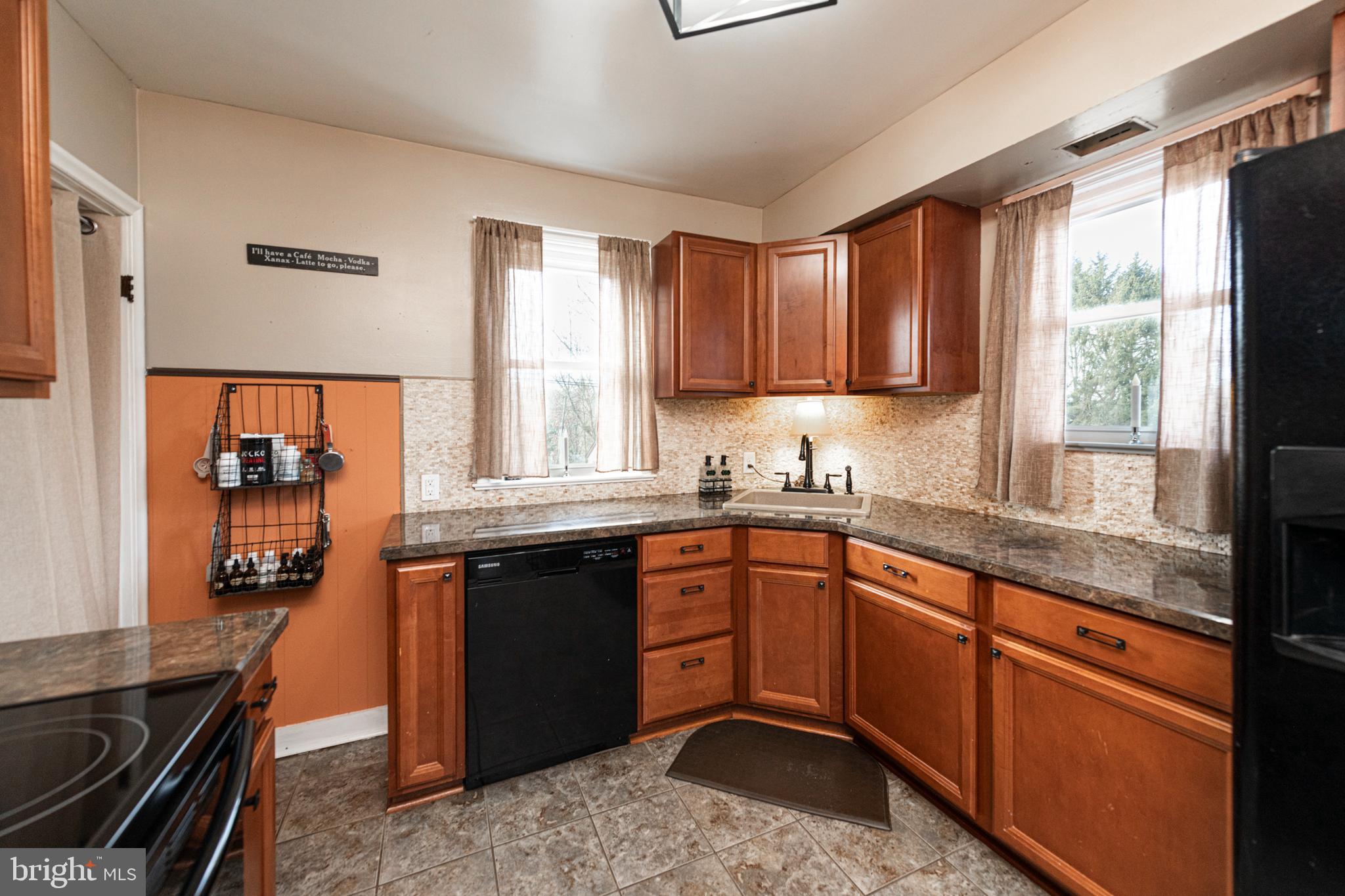 1062 W MEADOWBROOK ROAD