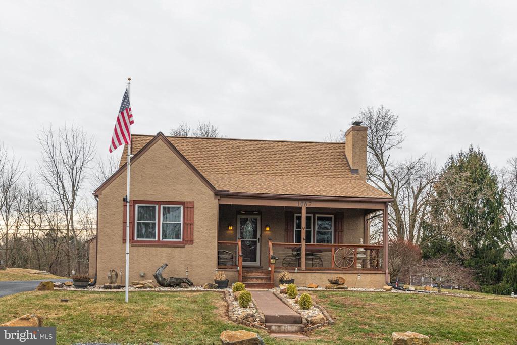 1062 W MEADOWBROOK ROAD