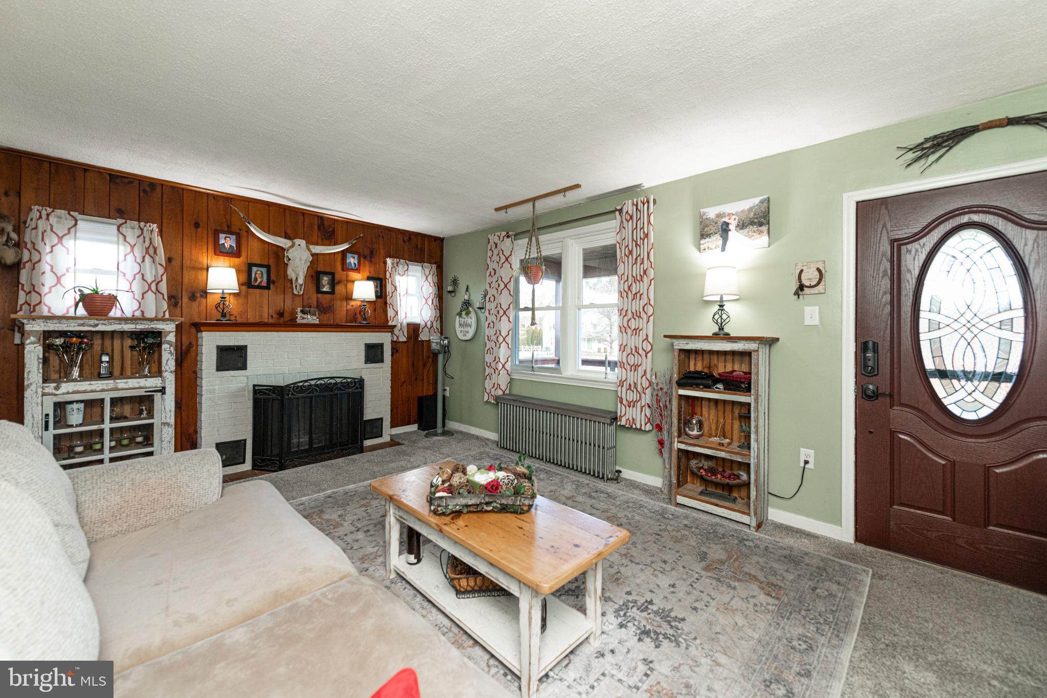 1062 W MEADOWBROOK ROAD