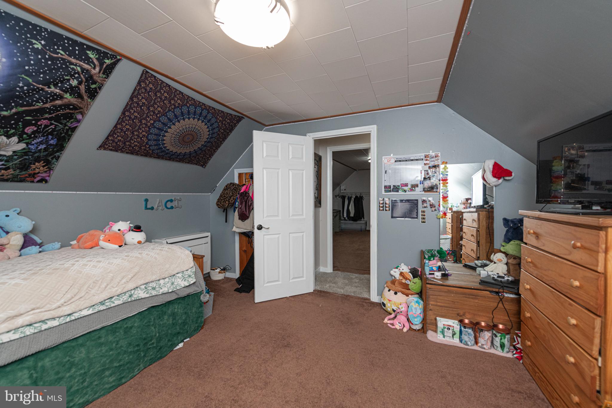 1062 W MEADOWBROOK ROAD