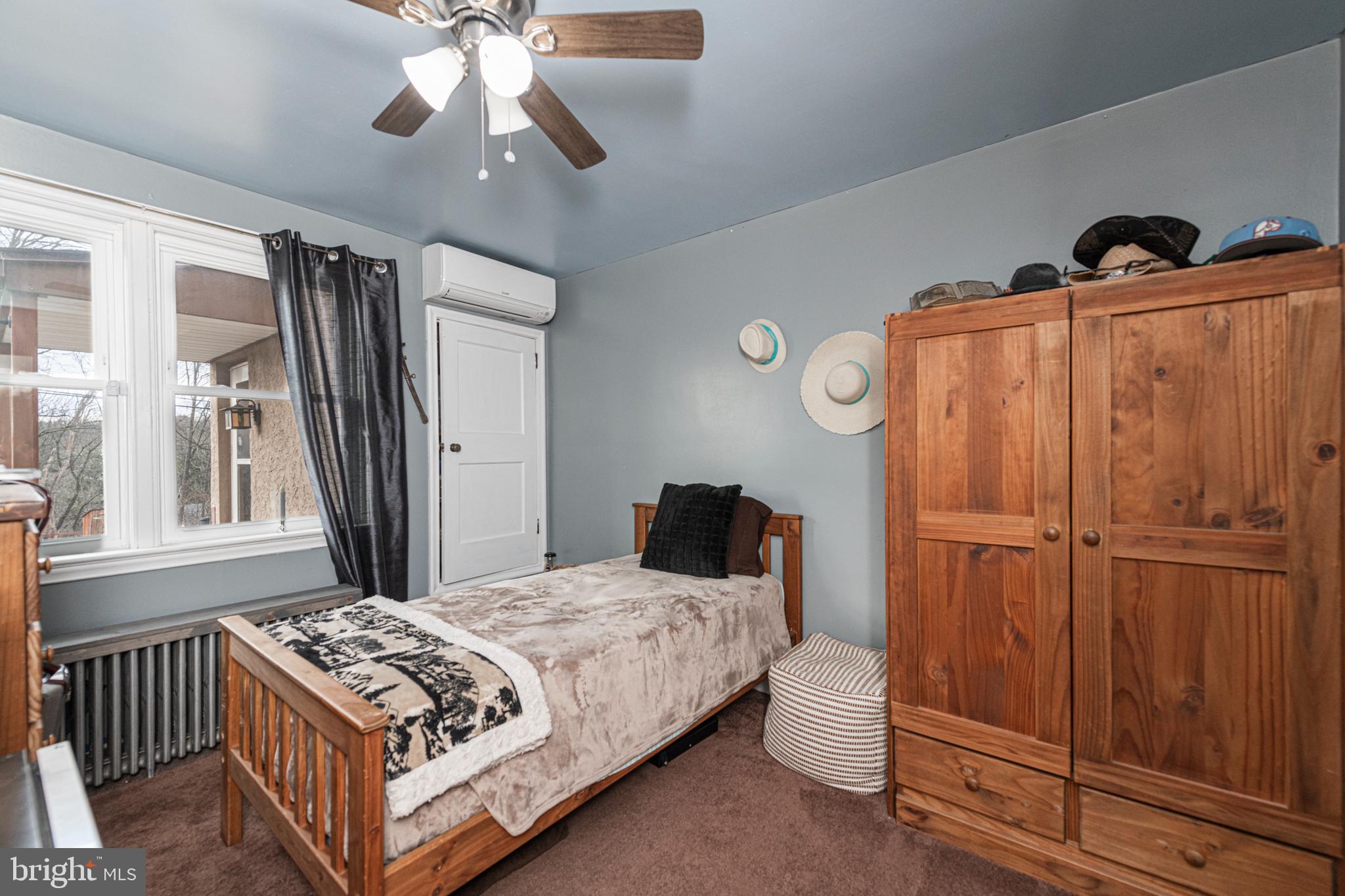 1062 W MEADOWBROOK ROAD