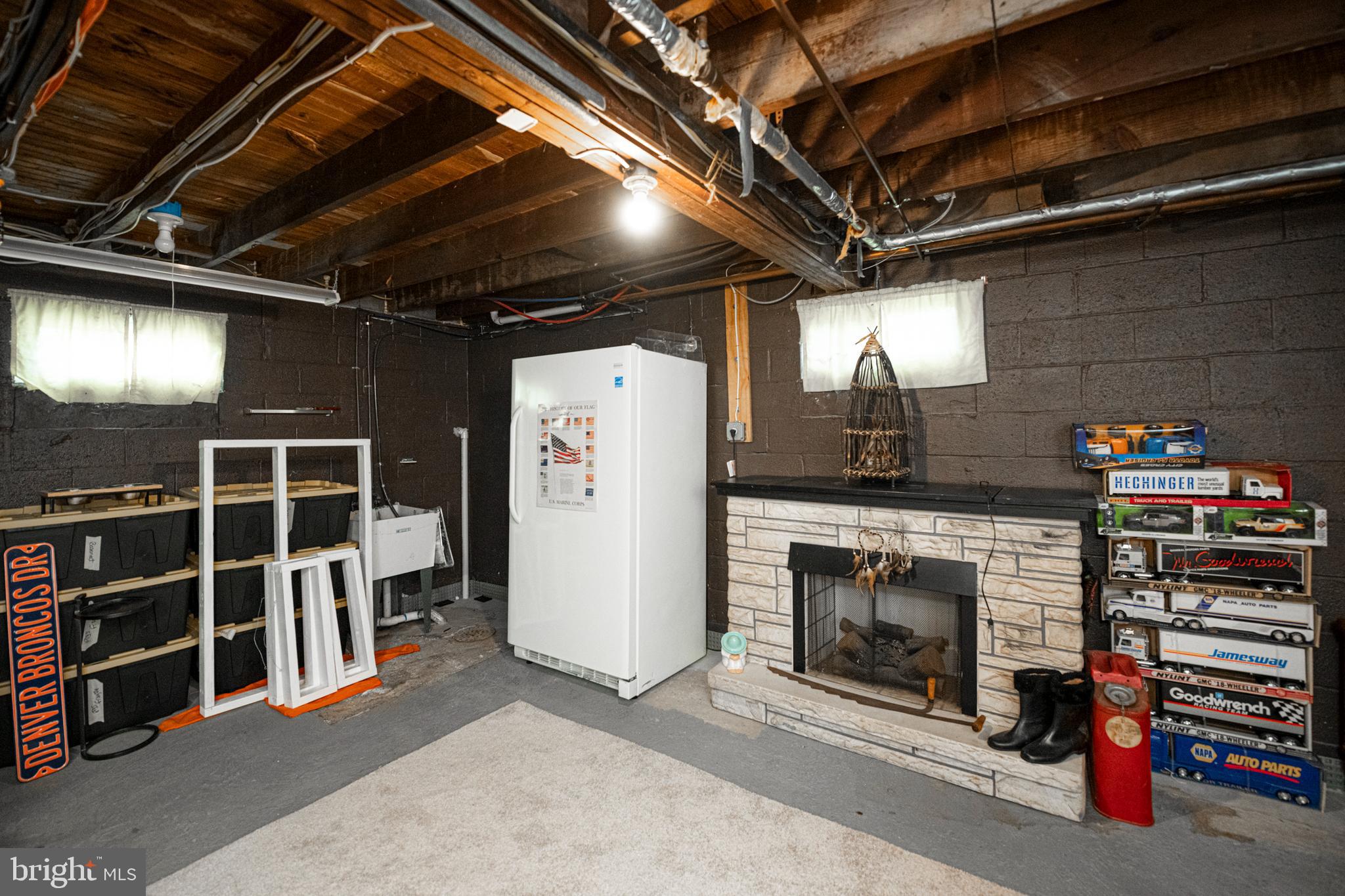 1062 W MEADOWBROOK ROAD