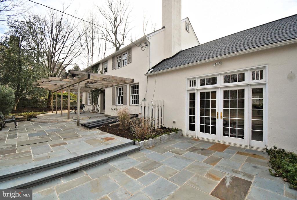 457 SCHOOL HOUSE LANE
