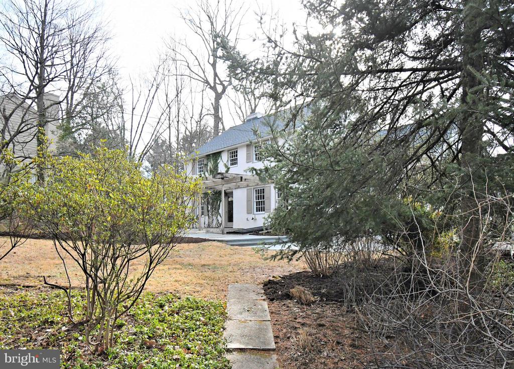 457 SCHOOL HOUSE LANE