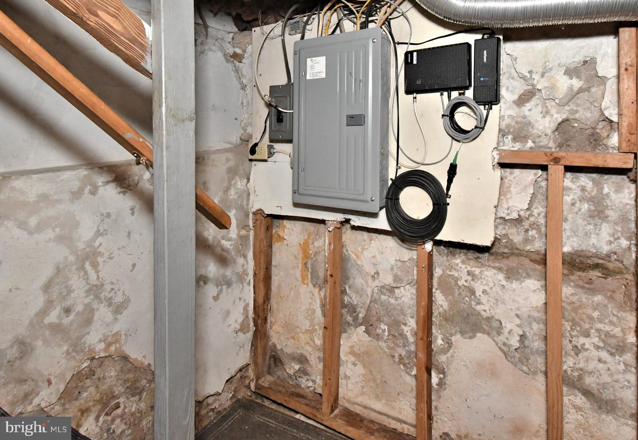 220 SAINT MARYS STREET