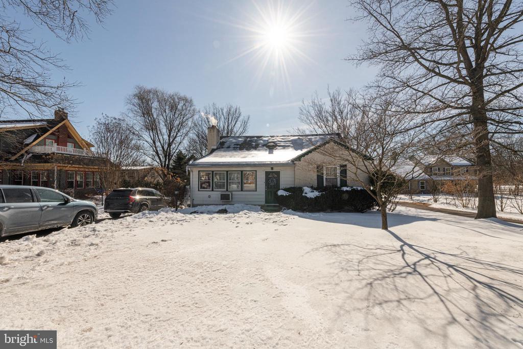 878 VALLEY FORGE ROAD