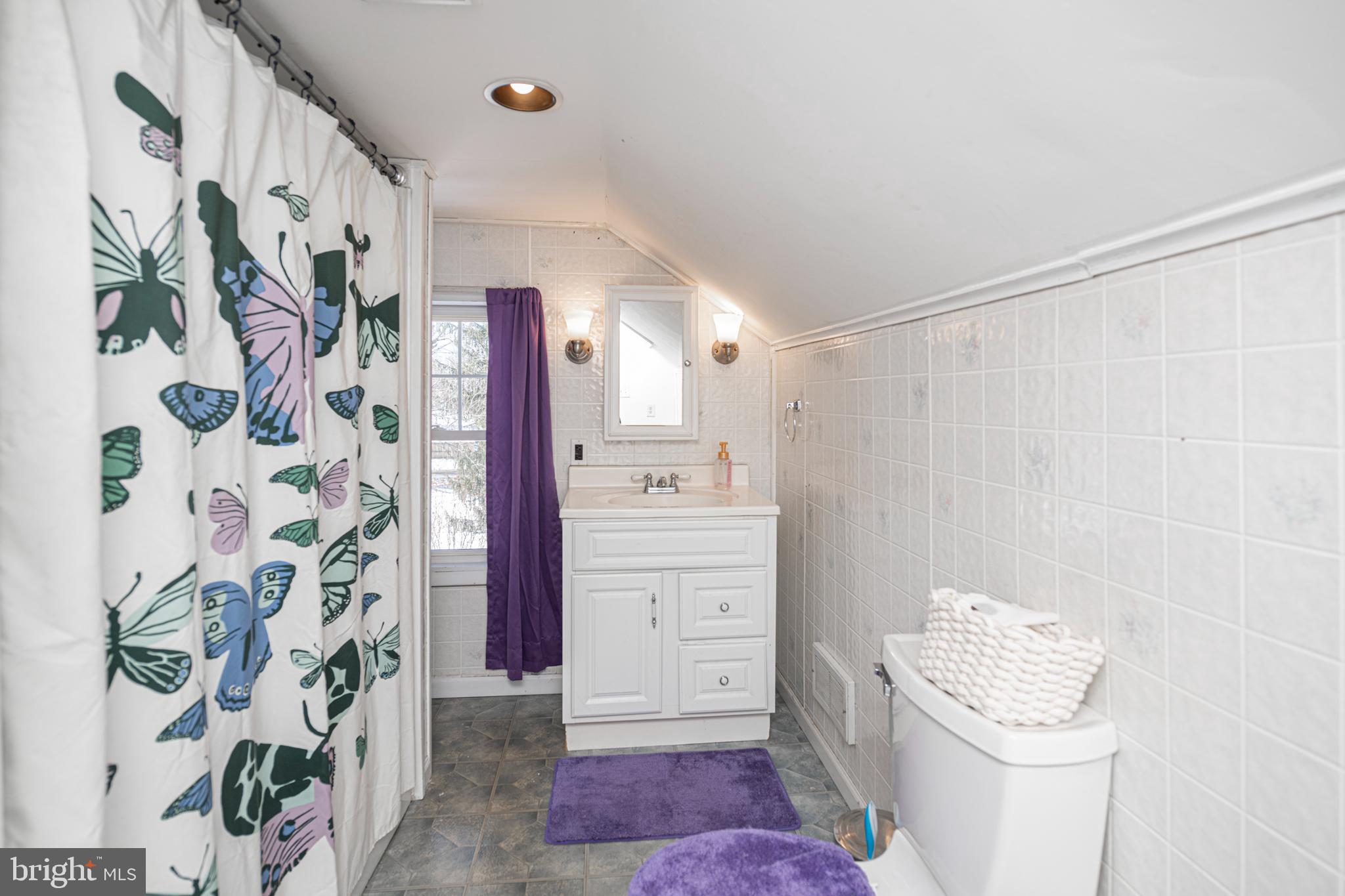 878 VALLEY FORGE ROAD