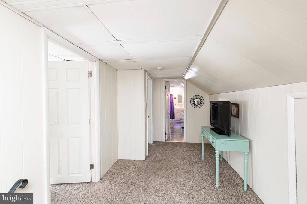 878 VALLEY FORGE ROAD