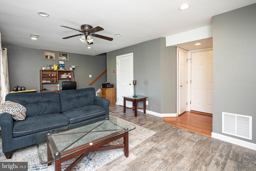 71 N SAVANNA DRIVE