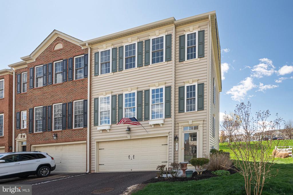 71 N SAVANNA DRIVE