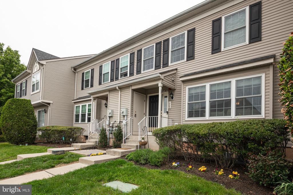 1703 BRIARWOOD COURT 1703