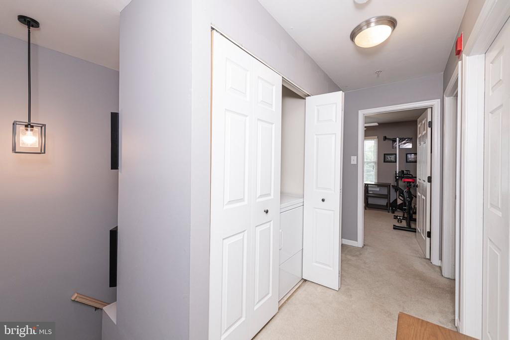 1703 BRIARWOOD COURT 1703