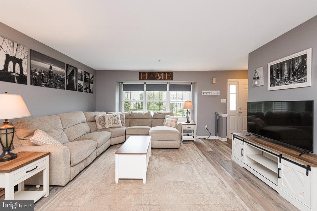 1703 BRIARWOOD COURT 1703