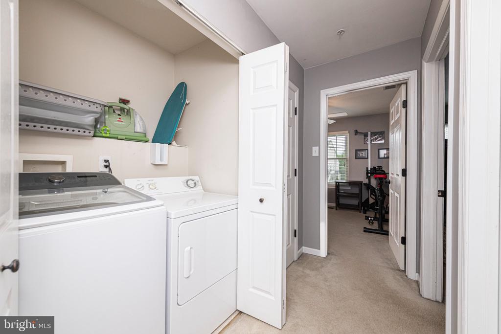1703 BRIARWOOD COURT 1703