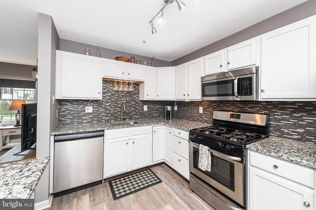 1703 BRIARWOOD COURT 1703