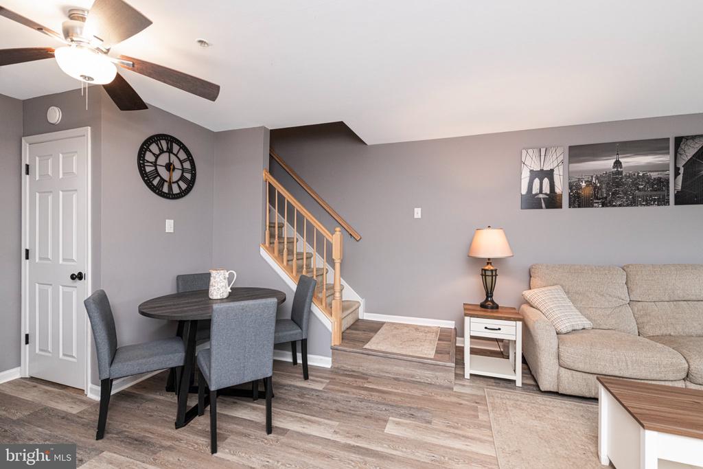 1703 BRIARWOOD COURT 1703