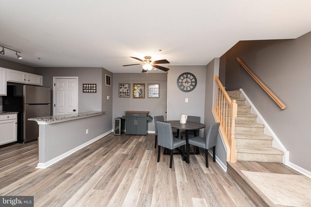 1703 BRIARWOOD COURT 1703