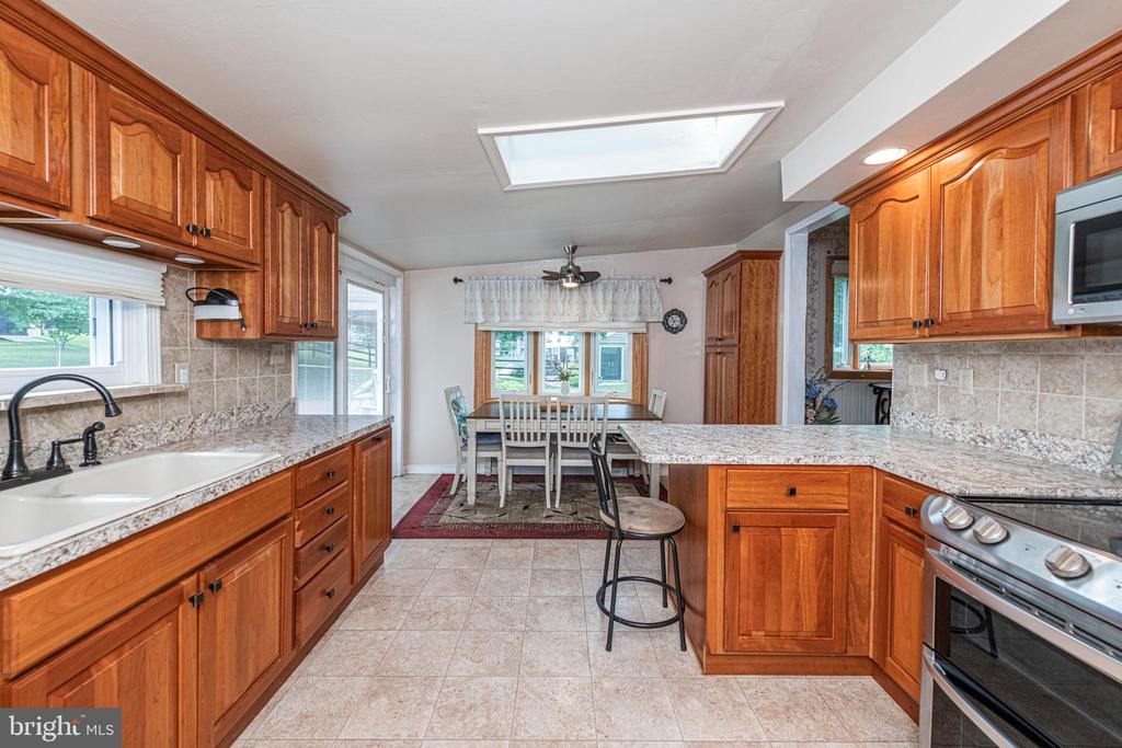 39 ROSSITER AVENUE