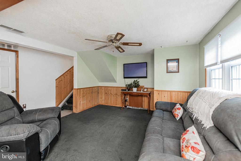 39 ROSSITER AVENUE