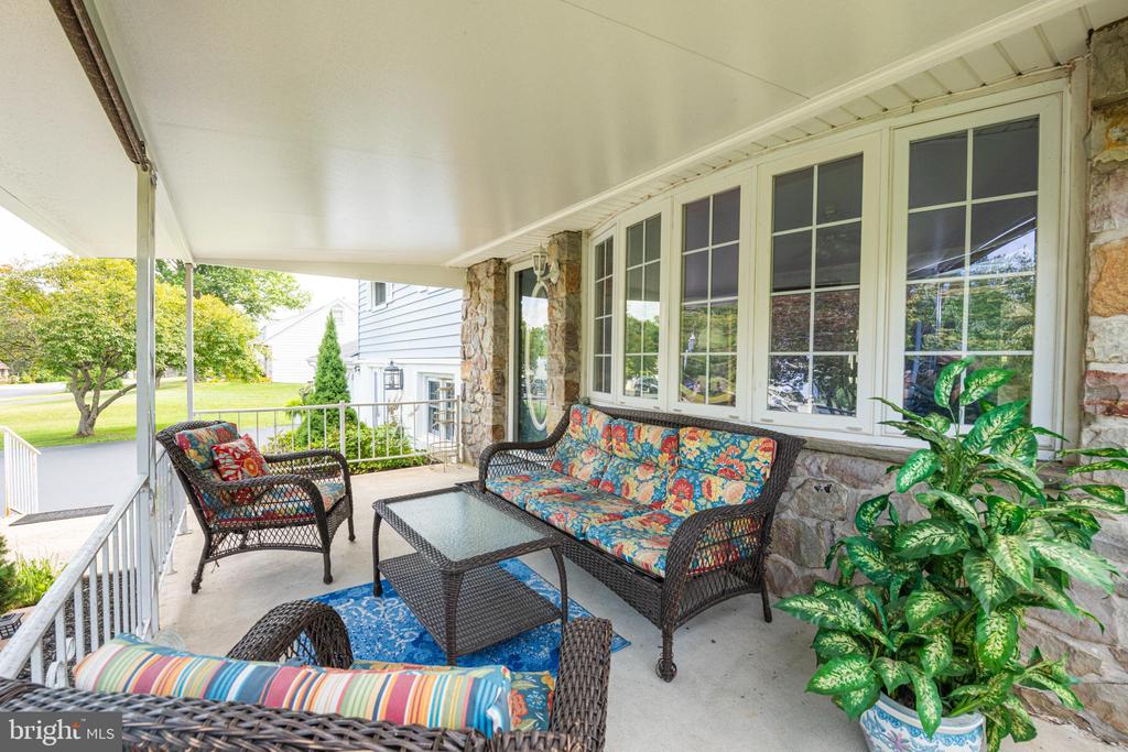 39 ROSSITER AVENUE