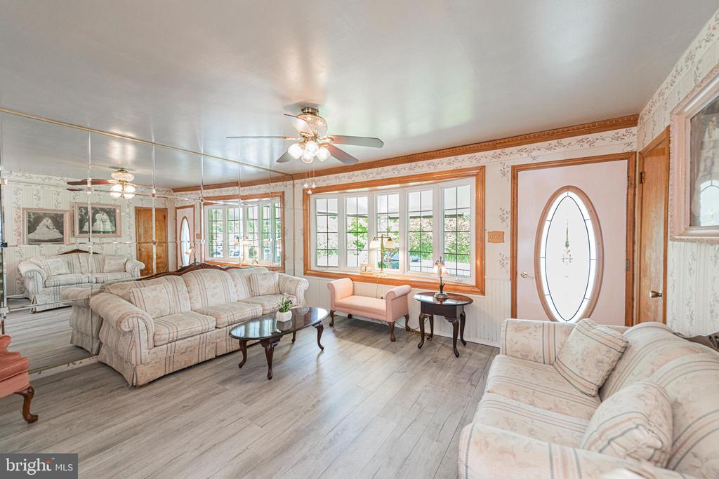 39 ROSSITER AVENUE