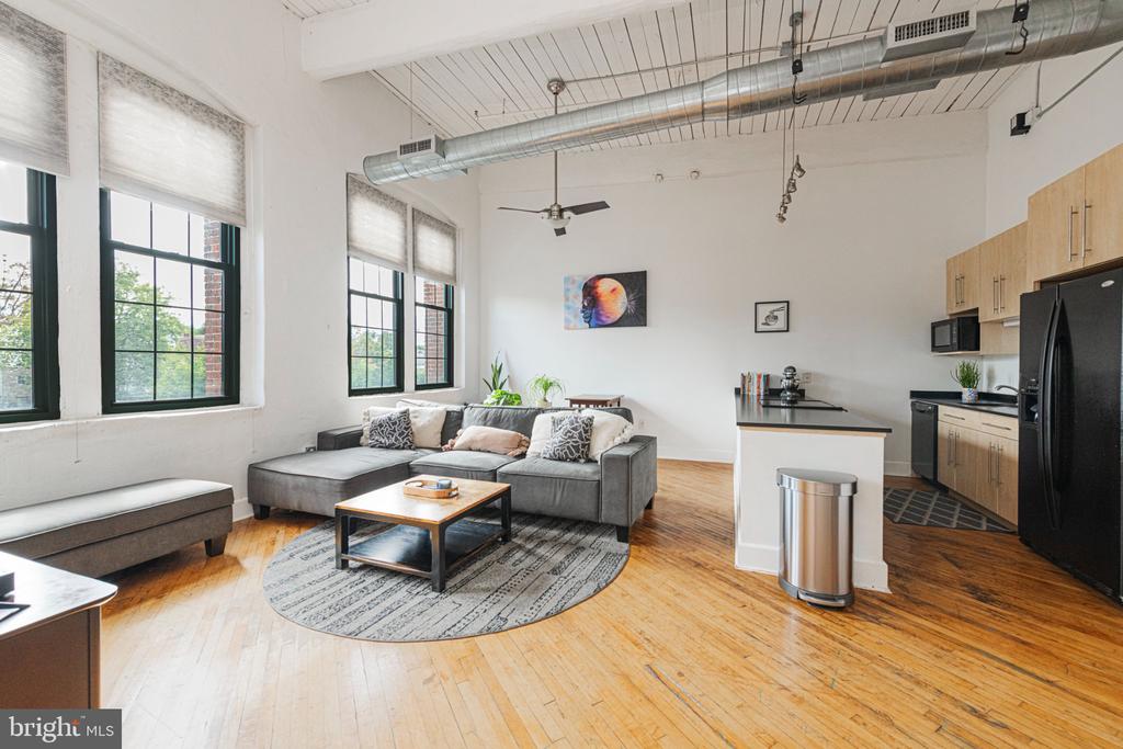 200 LINCOLN AVENUE Unit: 324