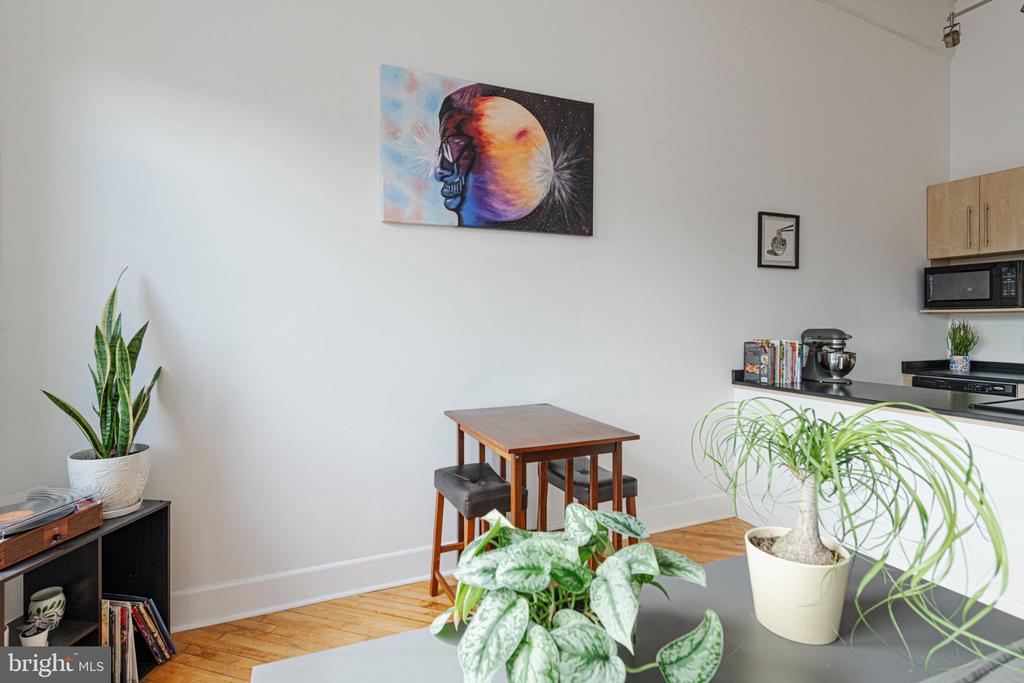 200 LINCOLN AVENUE Unit: 324