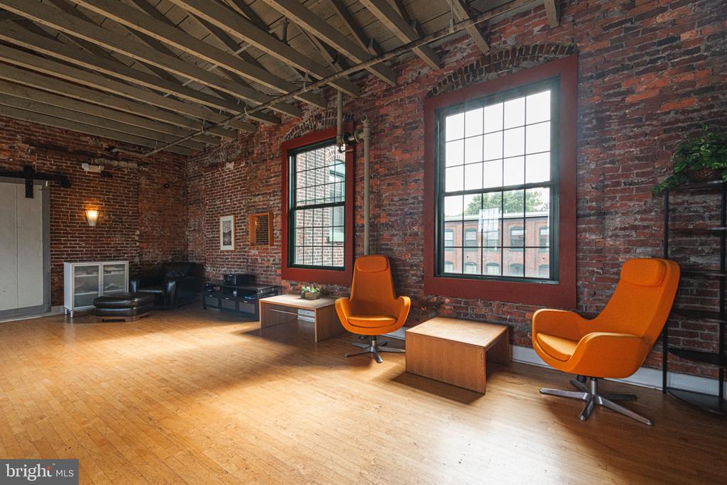 200 LINCOLN AVENUE Unit: 324