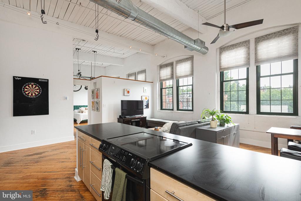 200 LINCOLN AVENUE Unit: 324