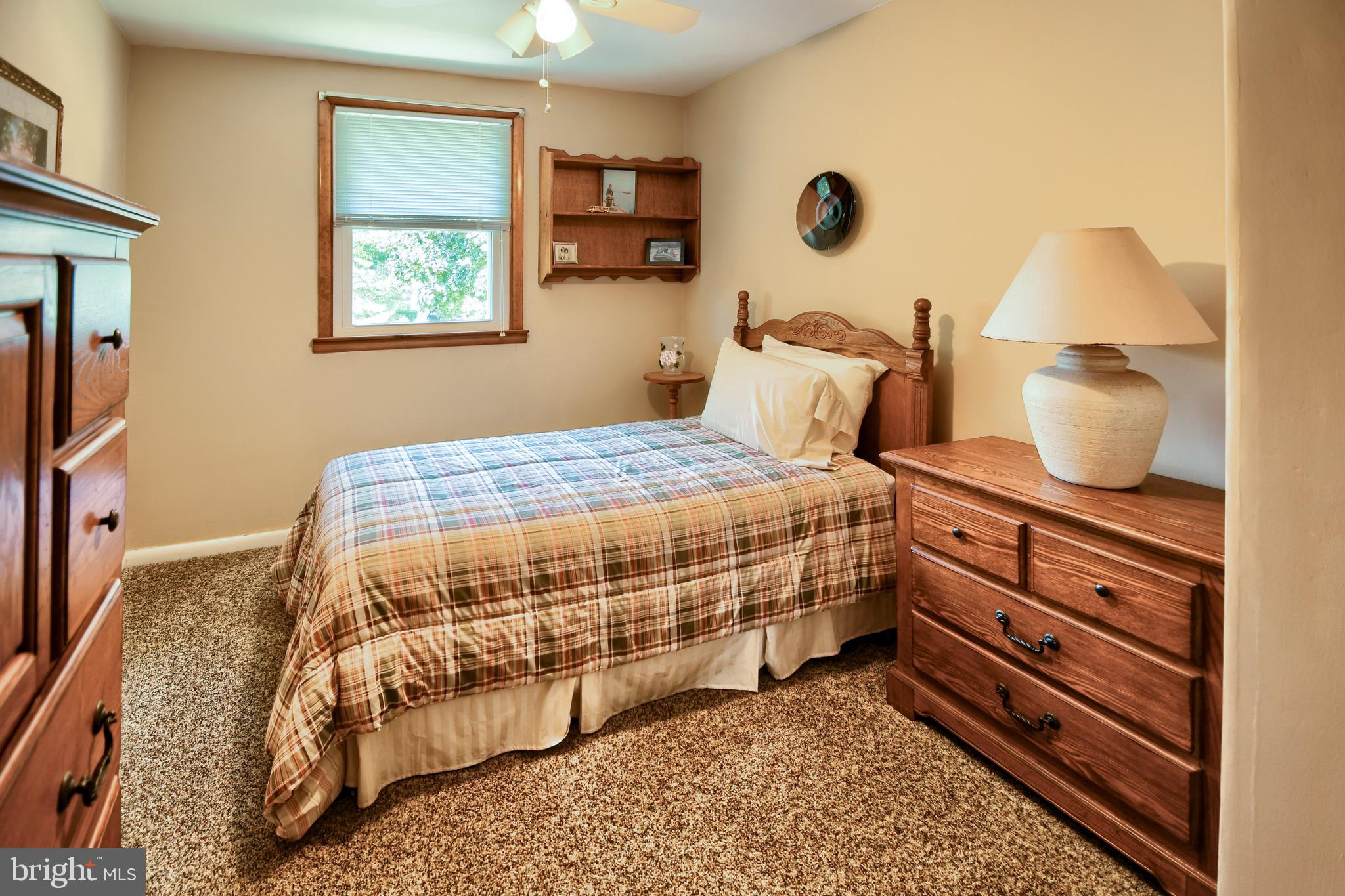 319 S BOBBIN MILL LANE