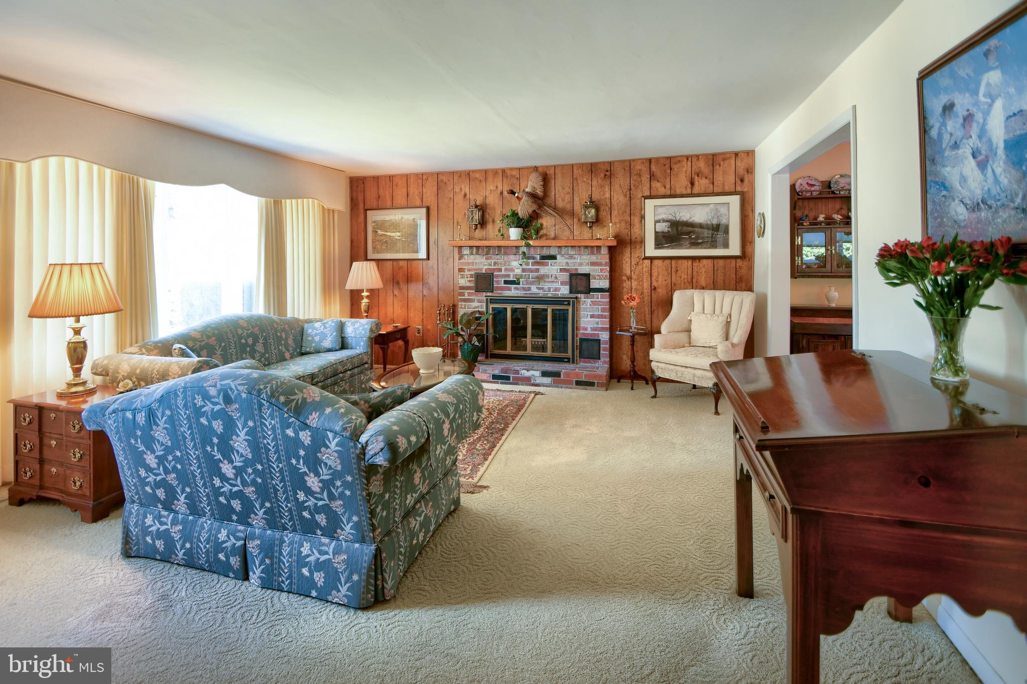 319 S BOBBIN MILL LANE