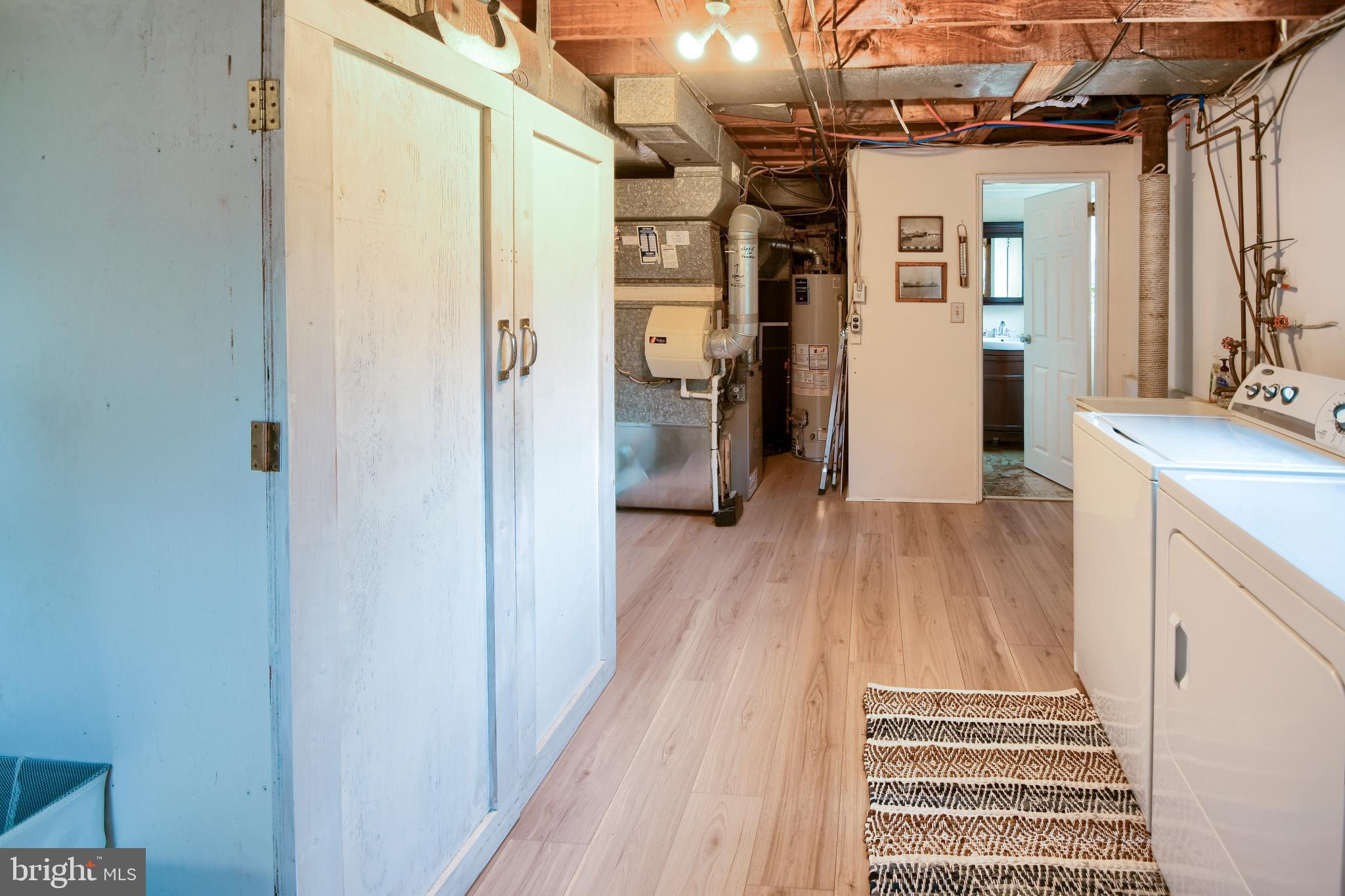 319 S BOBBIN MILL LANE