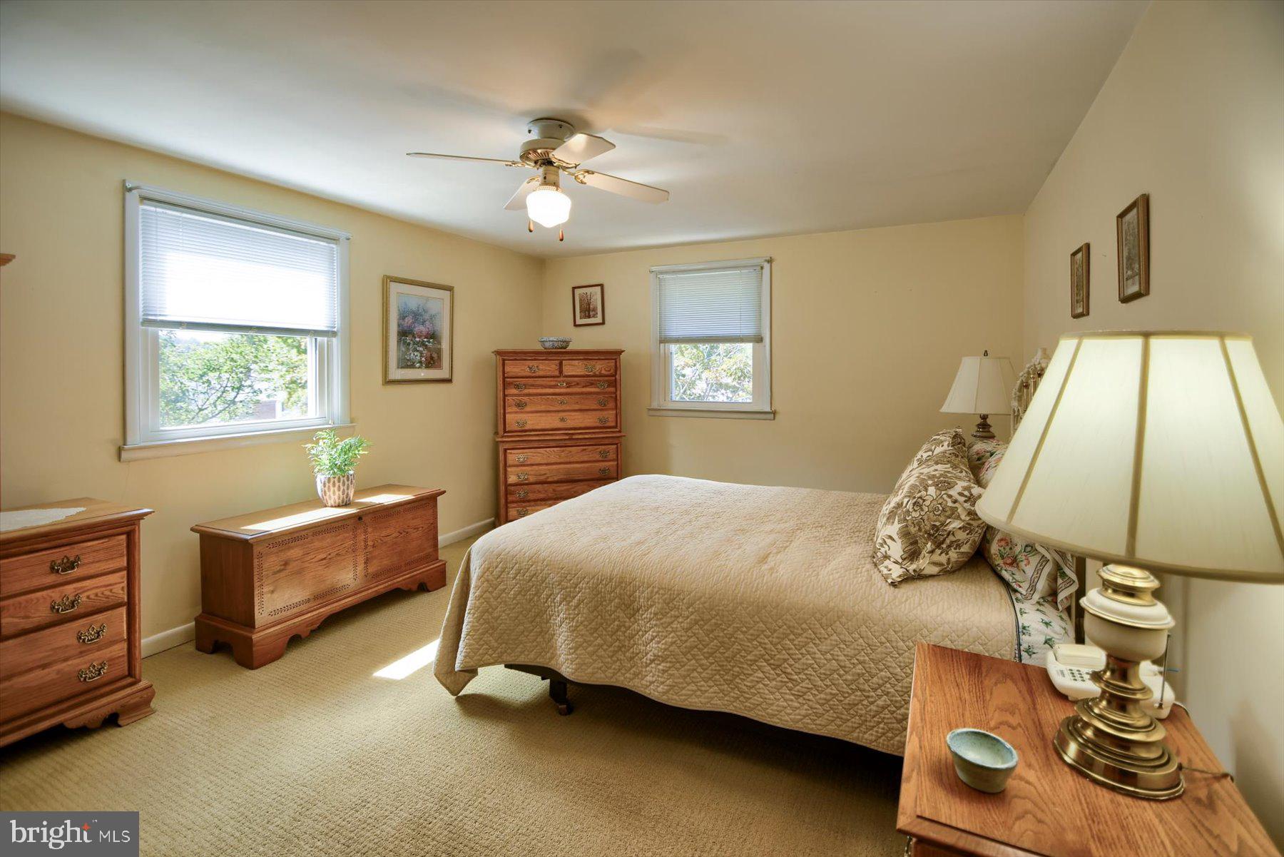 319 S BOBBIN MILL LANE