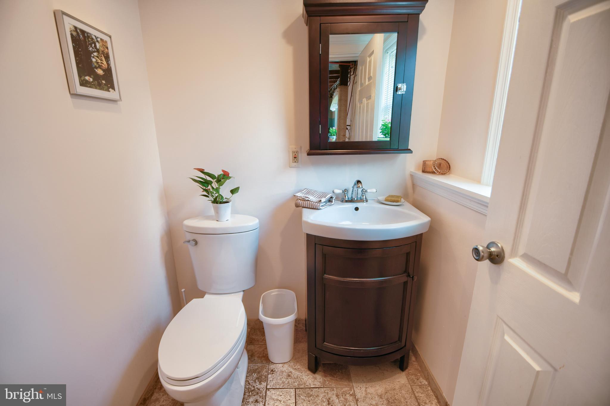 319 S BOBBIN MILL LANE