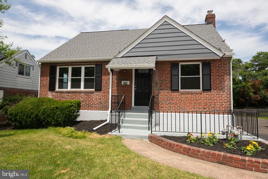 142 WYNDMOOR ROAD